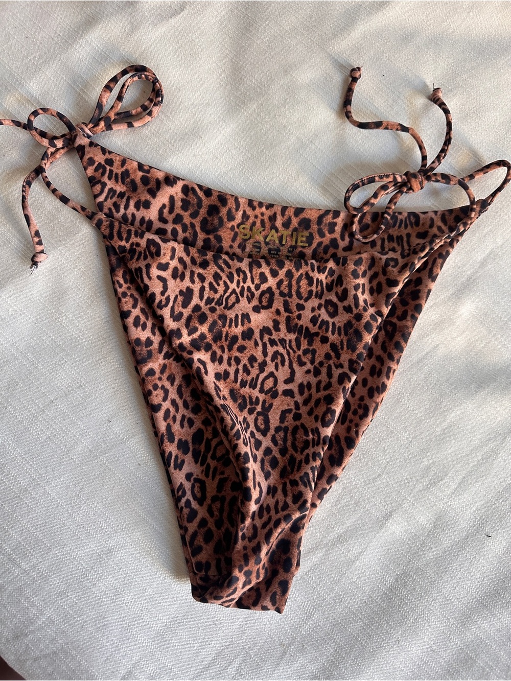 SKATIE Leopard Print Tie-Adjustable Bikini Top L - Bottom M  NWOT - Picture 11 of 13